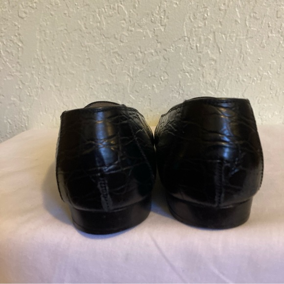 Salvatore Ferragamo 7.5 AAAA Black  Croc Embossed Leather Flats Gold Hardware - Picture 7 of 11